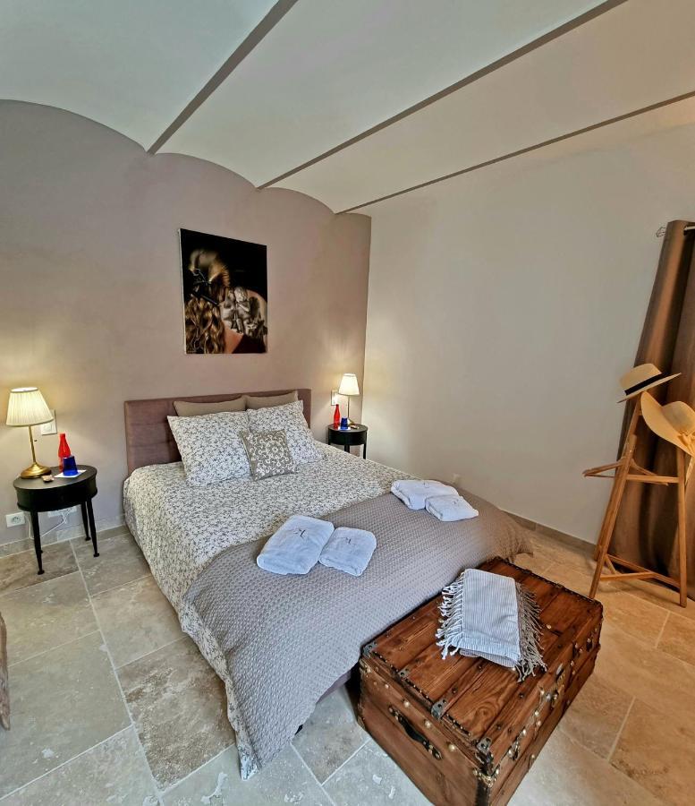 La Maison De Livia, Gite, Chambres Et Table D'Hotes Sauzet (Gard) Zewnętrze zdjęcie