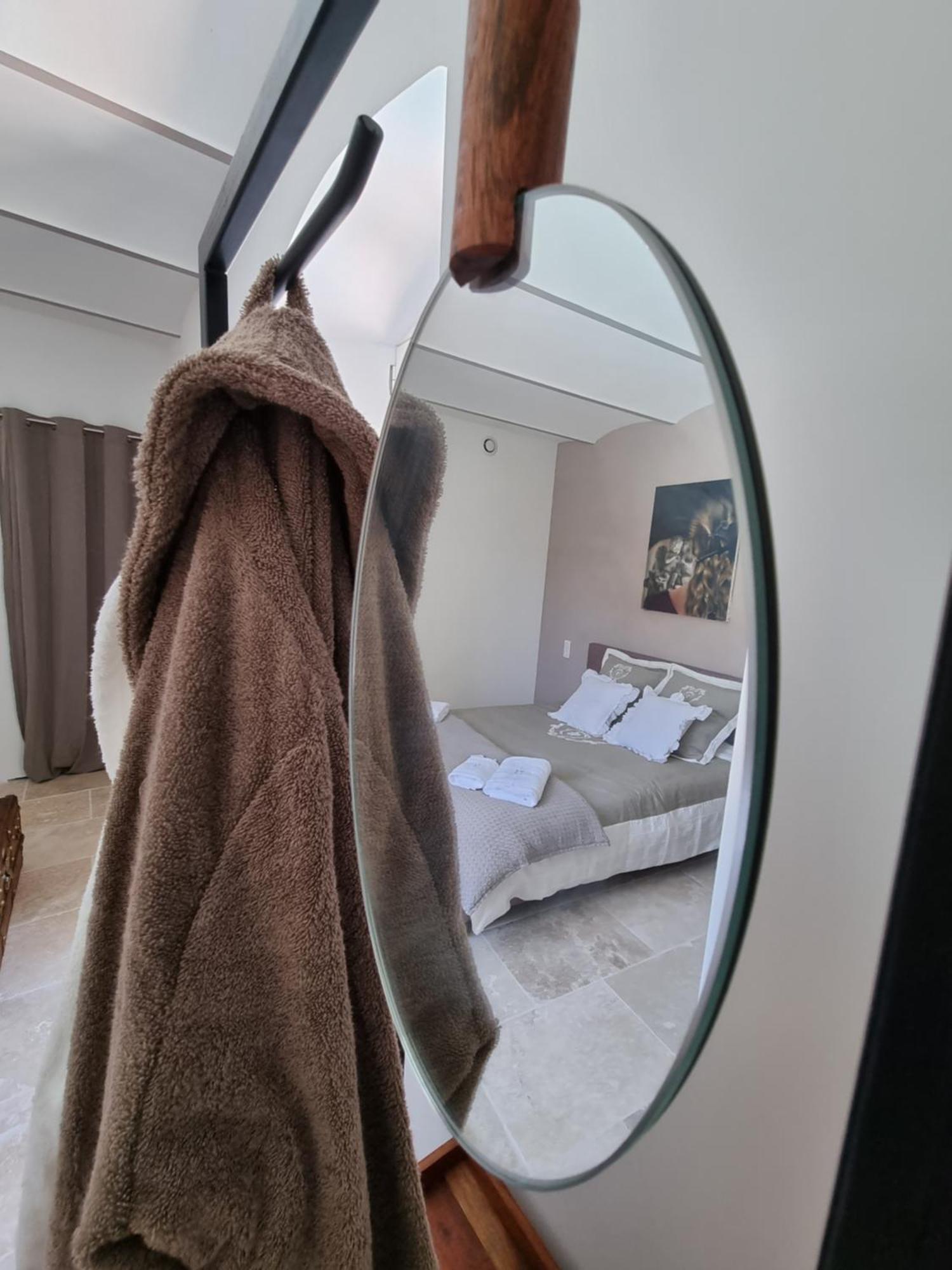 La Maison De Livia, Gite, Chambres Et Table D'Hotes Sauzet (Gard) Zewnętrze zdjęcie